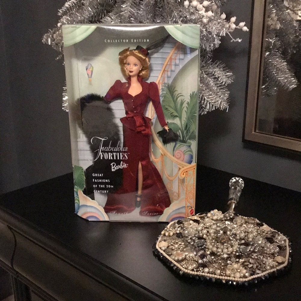 NWOT Barbie Fabulous Forties Collector Edition